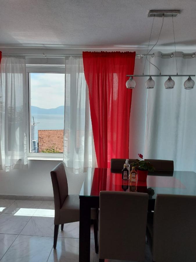 Sea Star Apartment Gradac  Bagian luar foto
