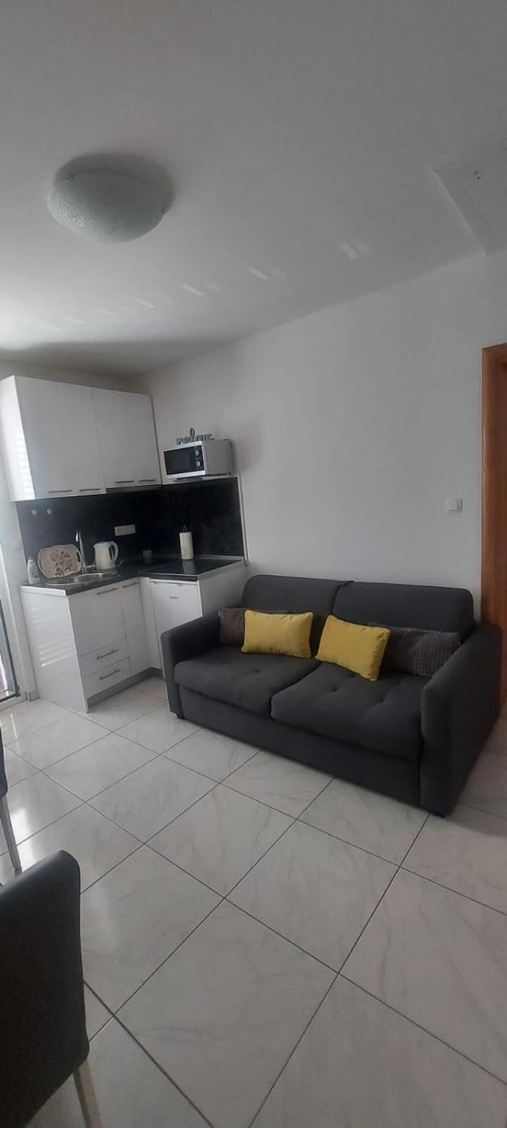 Sea Star Apartment Gradac  Bagian luar foto