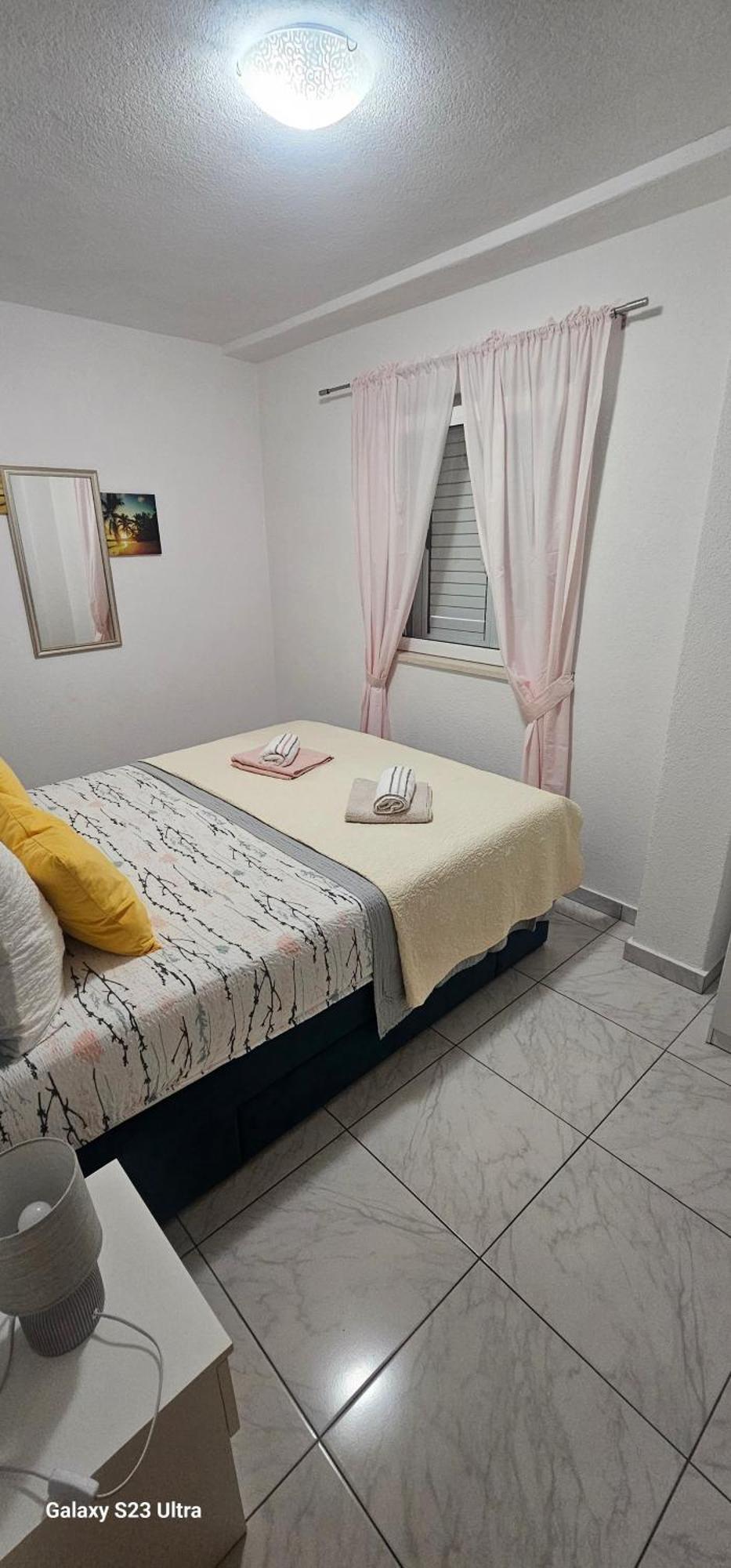 Sea Star Apartment Gradac  Bagian luar foto