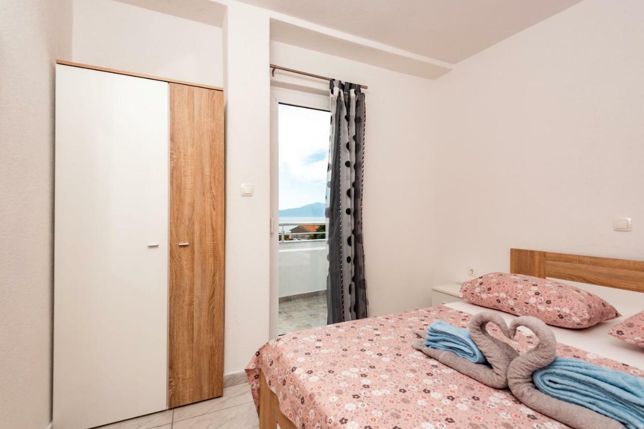Sea Star Apartment Gradac  Bagian luar foto